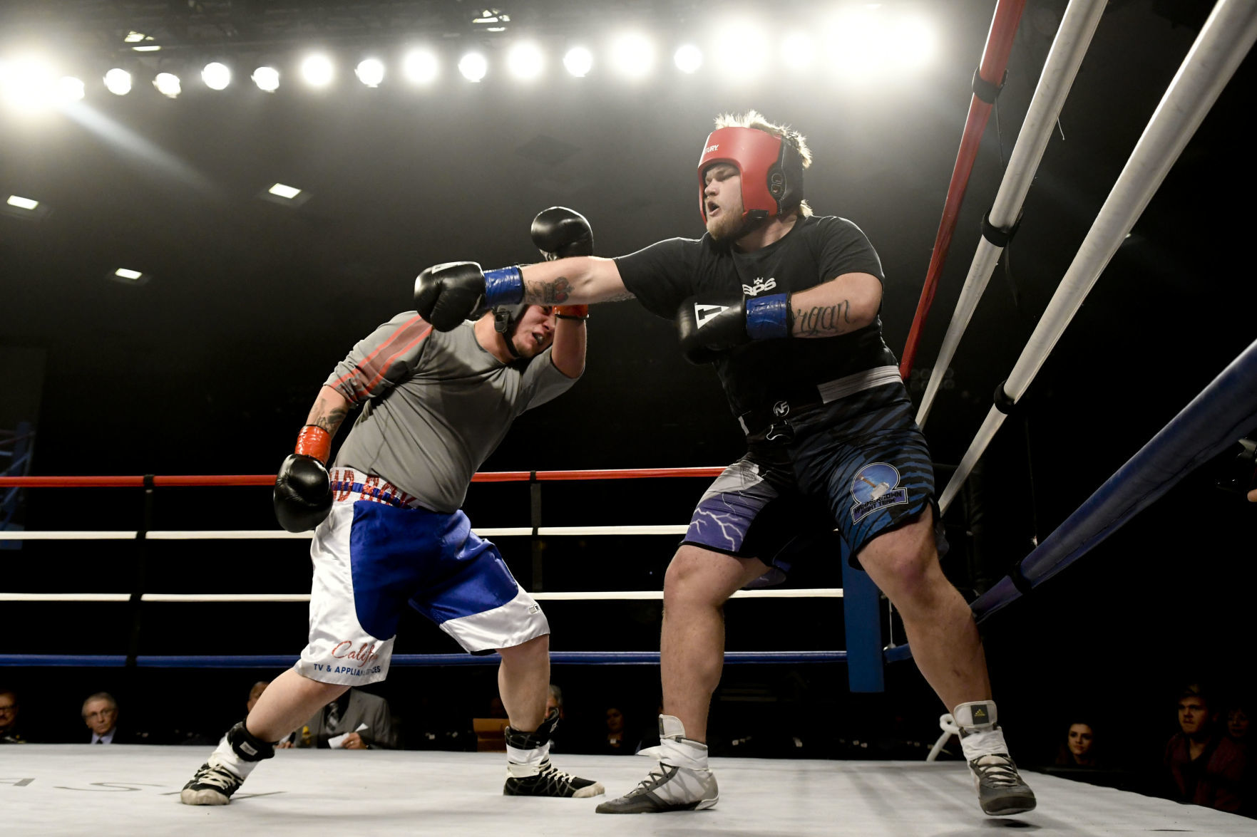 011020 WFC 120 boxing 05.jpg